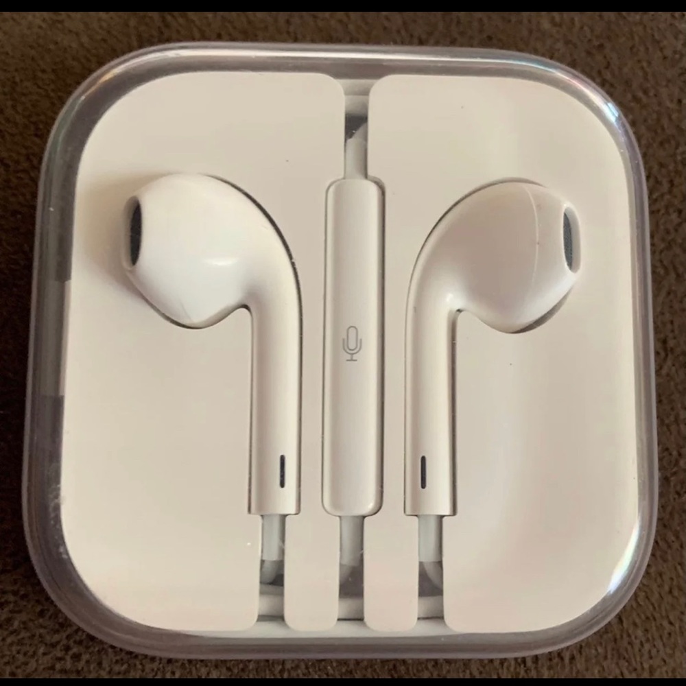“APPLE” Hands-Free Earbuds  NWOT